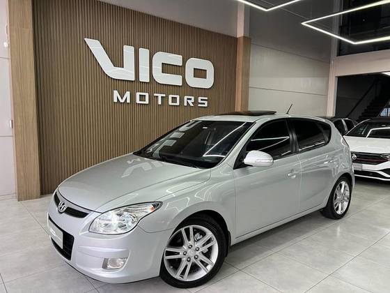 HYUNDAI I30 2.0 MPFI GLS 16V GASOLINA 4P AUTOMÁTICO HYUNDAI I30 2.0 MPFI GLS 16V GASOLINA 4P AUTOMÁTICO